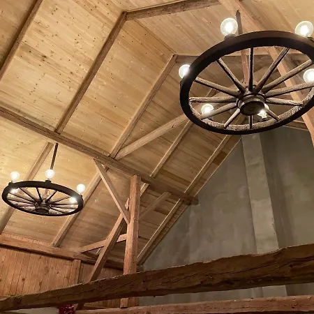 Bremsmaj Farm Konukevi Kværs