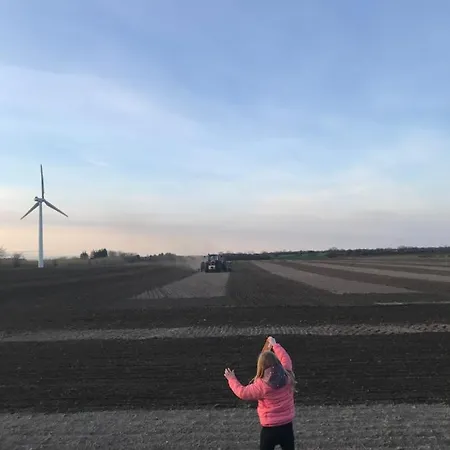 Bremsmaj Farm بيت ضيافة Kværs